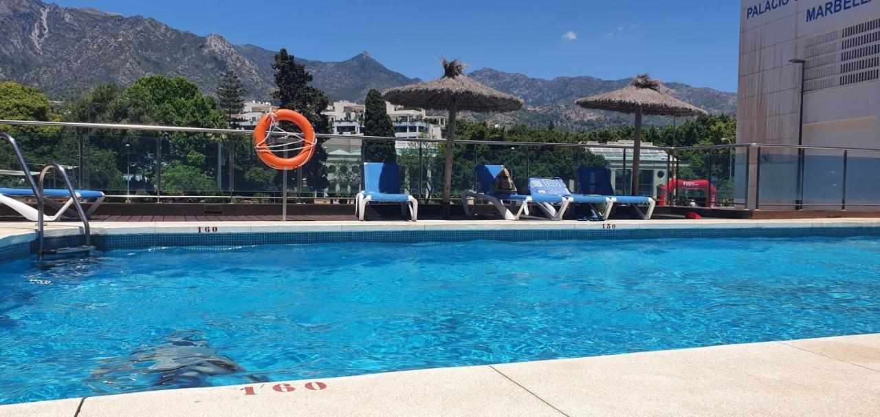 Apartamento Con Jardin Y Piscina Apartment